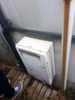 給湯器・ガス配管交換工事　静岡県沼津市　GQ-2437WS-set - Before