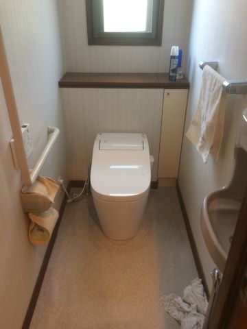 トイレ 2台交換工事　三重県鈴鹿市　XCH1401WS
