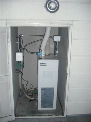 給湯器交換（排気トップ・排気筒接続・給水給湯配管交換・狭所作業）　岩手県紫波郡矢巾町　00001