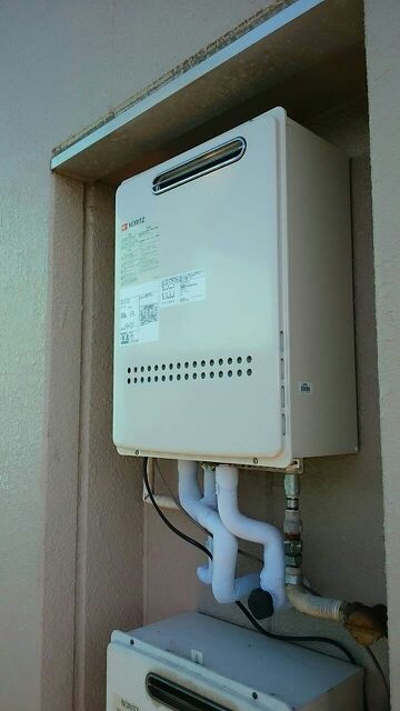 業務用給湯器交換工事・高所作業・2名作業・ガス配管交換え費　千葉県千葉市美浜区　00001