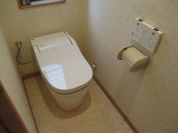 トイレ交換工事　兵庫県神戸市東灘区　XCH1401WS
