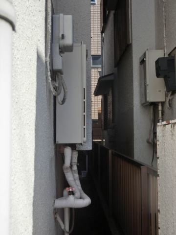 ガス給湯器交換工事　神奈川県横浜市金沢区　GQ-2039WS-set-13A - Before