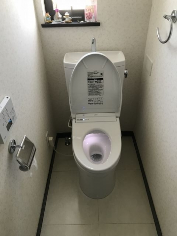トイレ交換工事　神奈川県横浜市青葉区　TCF4713AK-NW1 - After