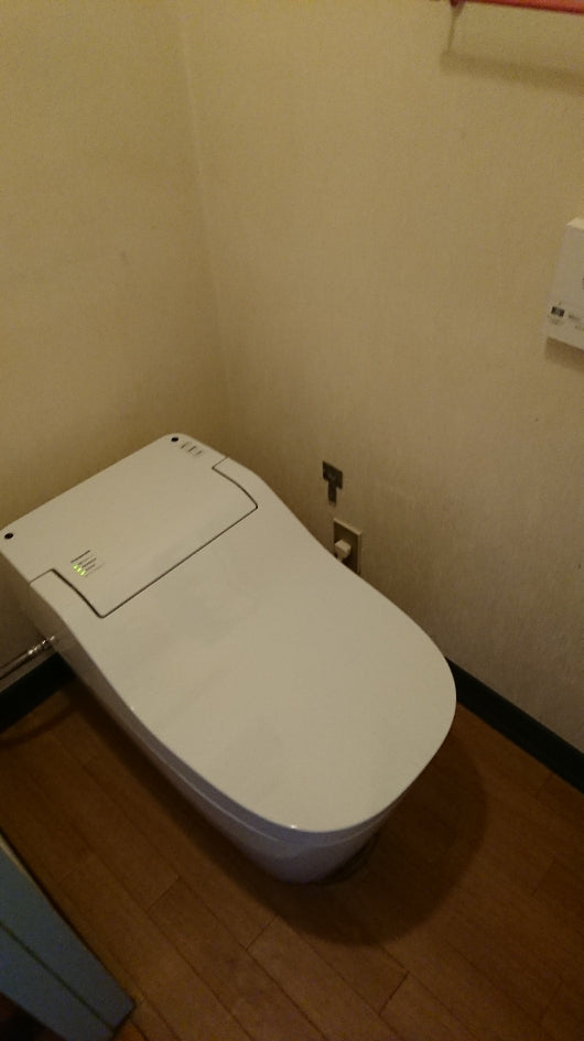 トイレ交換工事　埼玉県三郷市　XCH1401RWS