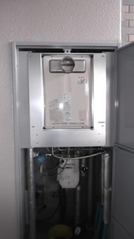 給湯器・ふろアダプタ・ガス配管交換工事　愛媛県松山市　RUJ-V2011T-A-set