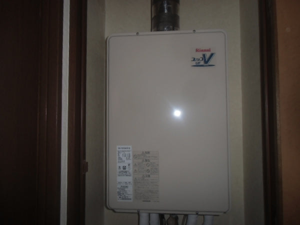 給湯器交換工事/排気筒脱着・各種配管延長　東京都大田区　RUF-V1615SAFFD-B-set