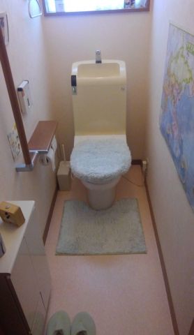 トイレ交換工事　兵庫県姫路市　TCF4713AK-NW1 - Before