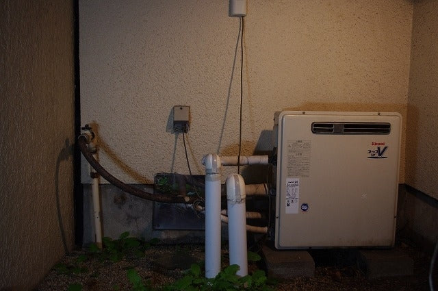 給湯器・ガス配管交換工事　東京都多摩市　RUF-A2003SAG-A-set - Before