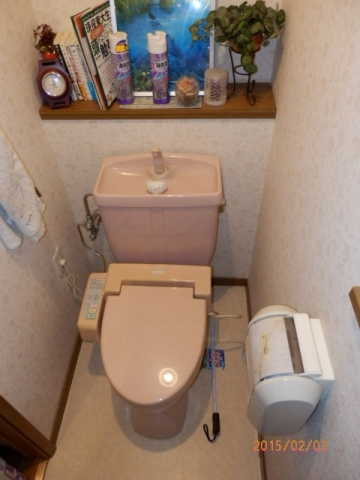 トイレ交換工事/ＣＦ貼り替え/紙巻器交換え　千葉県千葉市中央区　BC-Z10HU-DT-Z180HU-R - Before