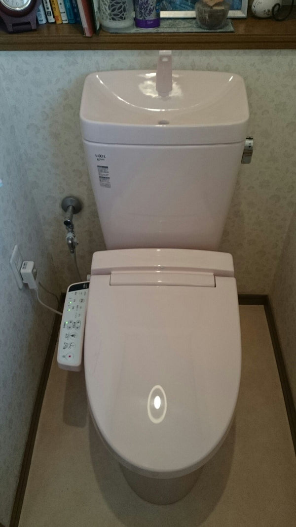 トイレ交換工事/ＣＦ貼り替え/紙巻器交換え　千葉県千葉市中央区　BC-Z10HU-DT-Z180HU-R
