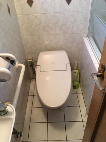 トイレ交換工事　大阪府大阪市東成区　XCH1401WS - Before