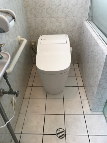 トイレ交換工事　大阪府大阪市東成区　XCH1401WS