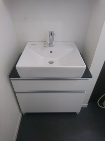 洗面化粧台 小型電気温水器交換工事　千葉県松戸市　LU755CSD-10-BW1
