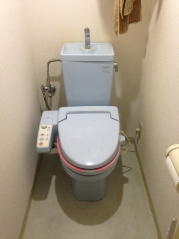 洗浄便座交換え工事　神奈川県横浜市鶴見区　TCF2121-NW1-sale - Before