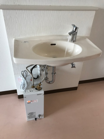 小型電気温水器交換工事　大阪府大阪市淀川区　EHPK-F6N4
