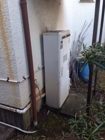 給湯器交換工事　大阪府岸和田市　RUF-A1610AW-A-set - Before