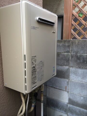 給湯器交換工事　大阪府岸和田市　RUF-E2405SAW-13A-set