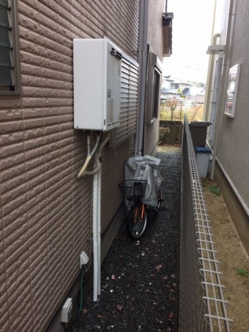 ガス給湯器交換工事　奈良県香芝市　RUF-E2405SAW-A-set-13A - Before