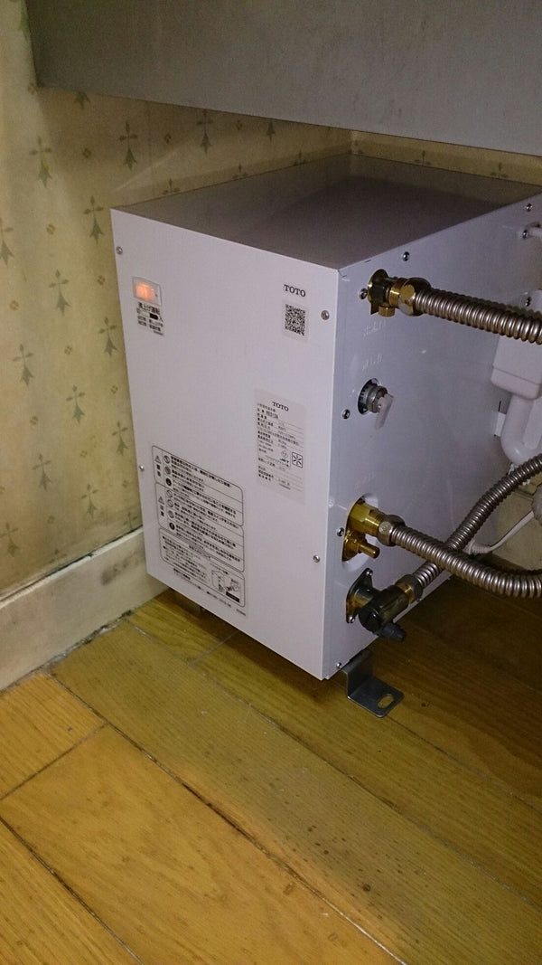 小型温水器交換工事　東京都世田谷区　01