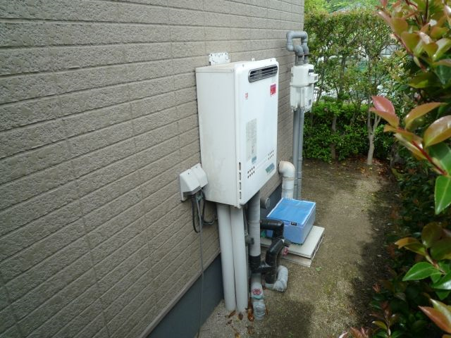 ガス給湯器交換工事　広島県広島市安芸区　RUF-E2405SAW-A-set-13A - Before