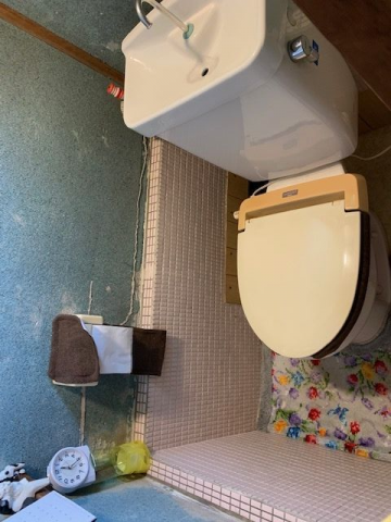 トイレ交換工事　山梨県甲府市　XCH1401RWS - Before