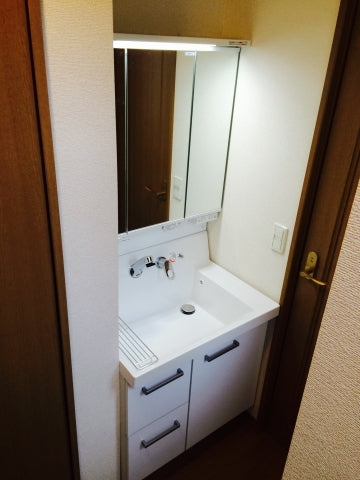 洗面化粧台交換(止水栓交換共）2箇所　埼玉県さいたま市北区　00002