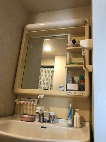 洗面化粧台交換工事　京都府京都市伏見区　LSAB-70A-LSAM-7VLSH-P - Before