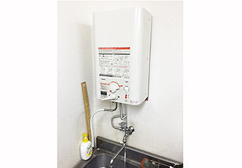 小型電気温水器取付工事　東京都千代田区　EWM-14