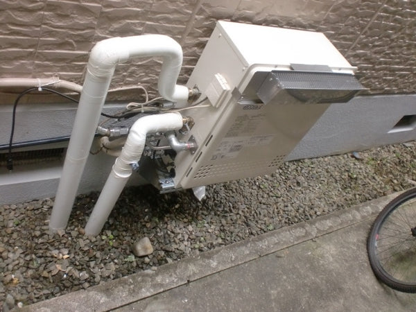 給湯器・排気カバー交換据え置き架台加工工事　大阪府枚方市　GT-C2452ARX-2-BL-set