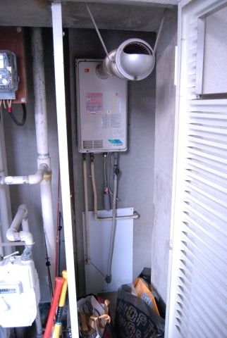 給湯器交換工事（排気筒交換・ふろアダプター交換）　大阪府大阪市旭区　RUJ-V1611T-A - Before