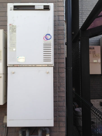給湯器・配管カバー交換工事　大阪府堺市北区　RUF-E2008SAW-set - Before
