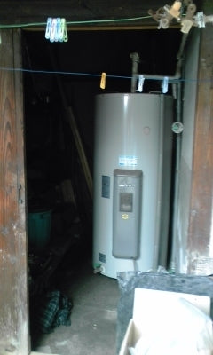 ガス給湯器新設・取付工事（既存電気温水器撤去・破棄処分共）/給水・給湯配管工事[給湯器・既設電温廻り]/台所リモコン配線工事　大阪府堺市美原区　GQ-1639WS-set - Before