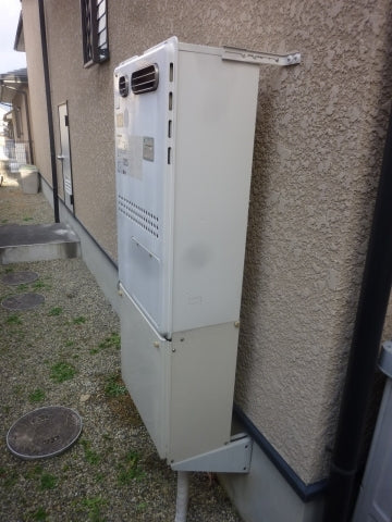 給湯暖房エコジョーズ・据置台・L型アングル交換工事　京都府相楽郡精華町　RVD-E2401AW2-1-A-set - Before