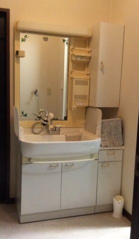 洗面化粧台交換工事　大阪府豊能郡豊能町 - Before