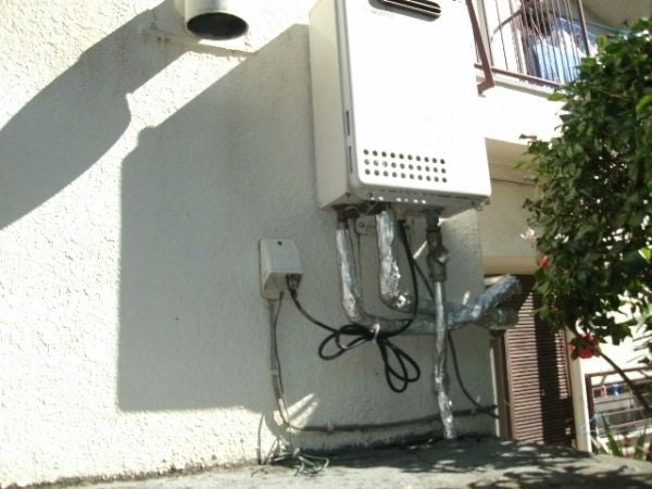 給湯器交換（高所）ビルトインコンロ交換工事　東京都中野区　GQ-1639WS-set-13A - Before