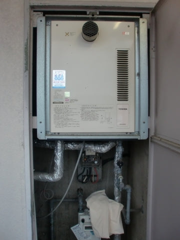 給湯器・ガス配管交換工事　京都府京都市左京区　RUX-A1610T-E-set - Before