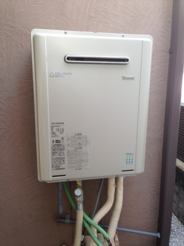 給湯器交換工事　東京都狛江市　RUF-E2405SAW-13A-set