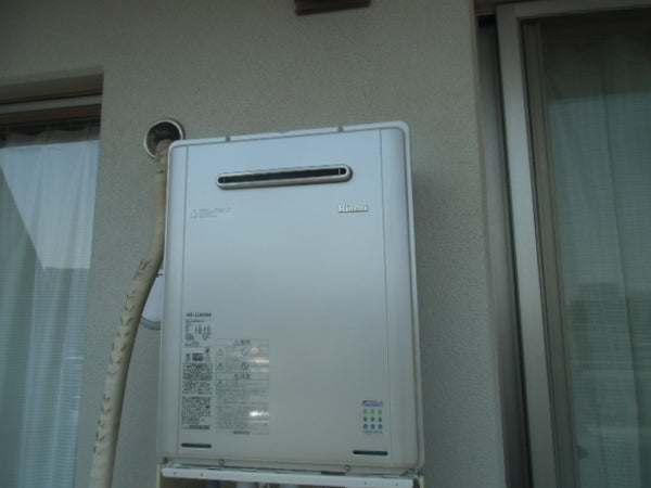 給湯器・配管カバー交換工事　神奈川県川崎市川崎区　RUF-E2405SAW-13A-set