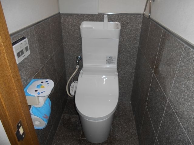 トイレ交換工事　福岡県北九州市戸畑区　XCH3015WST - After