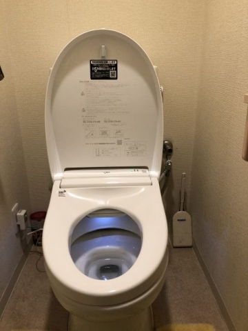 便座交換工事　神奈川県横浜市港北区　CW-EA23-BW1
