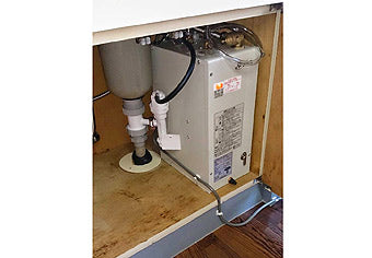 小型電気温水器取付工事　東京都渋谷区　EHPN-F6N3