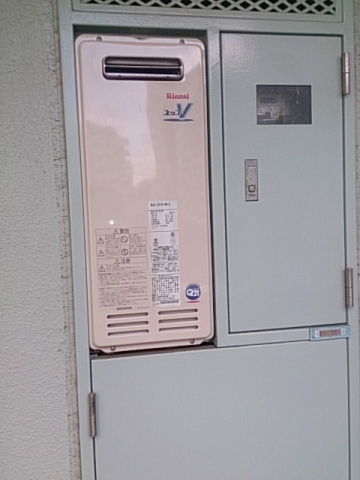 給湯器交換工事　東京都台東区　RUX-VS1616W-E-set