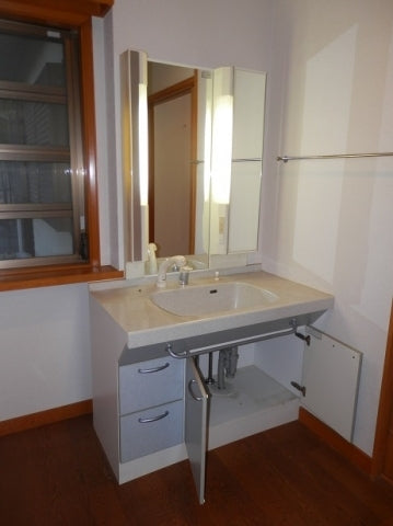洗面化粧台・トイレ交換・2名工事　山梨県北杜市　XCH1101WS-sale - Before