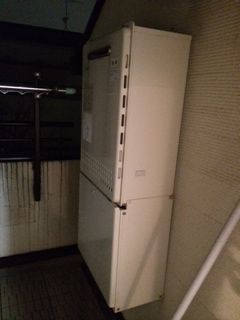 給湯器交換工事/配管カバー交換　東京都品川区　RUF-A2400SAW-Aset13A - Before