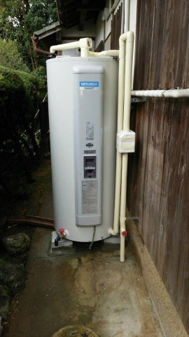 電気温水器交換工事（２名作業）　奈良県高市郡明日香村　SRG-375C