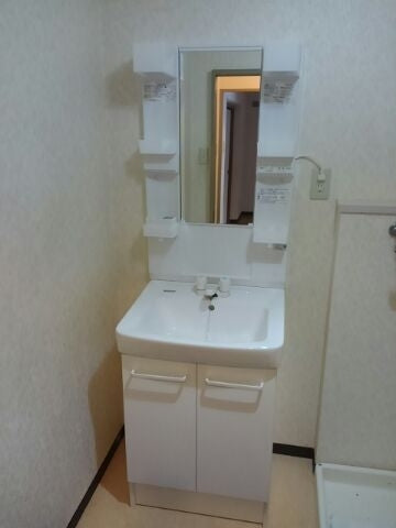 洗面化粧台交換工事(塩入）　神奈川県横浜市保土ケ谷区　PTVN600-MPTX1601YF