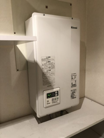 ガス給湯器交換工事　東京都世田谷区　RUX-V1316FFDA-E-13A