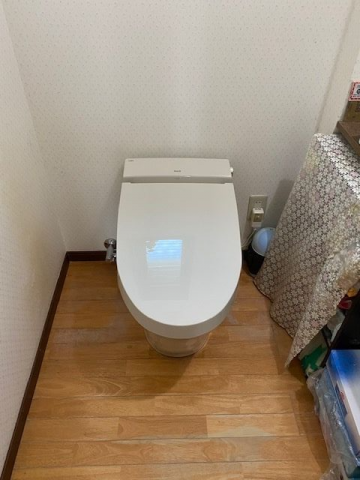 トイレ交換工事　大分県大分市　YBC-S30ST-DV-S725T-R-BN8 - After