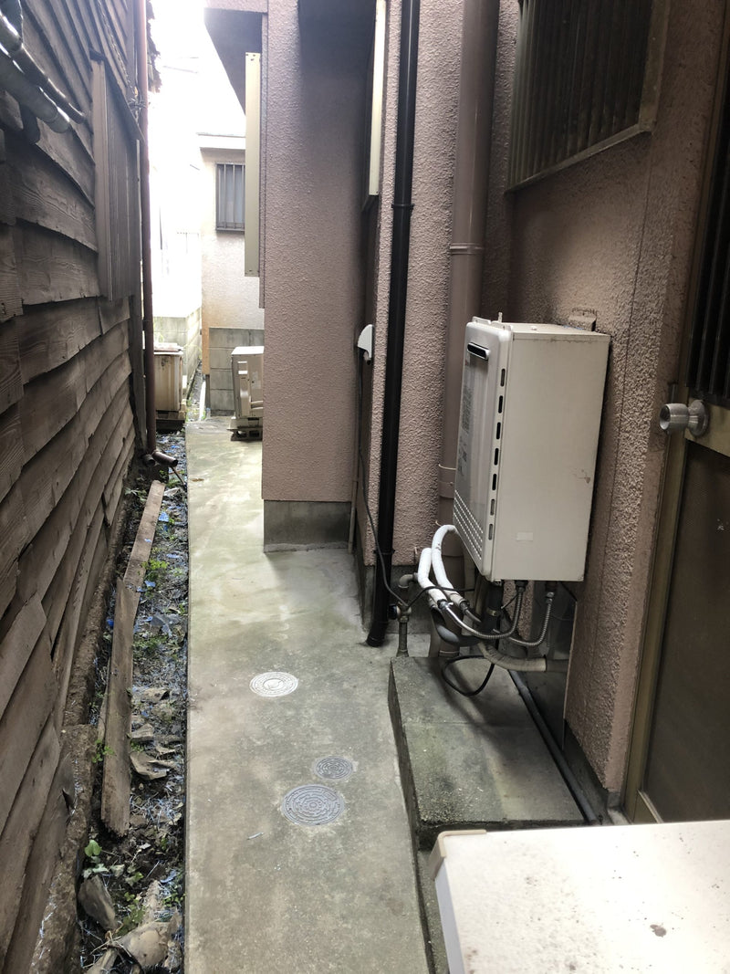 ガス給湯器交換工事　大阪府岸和田市　RUF-E2406SAW-set-13A - Before