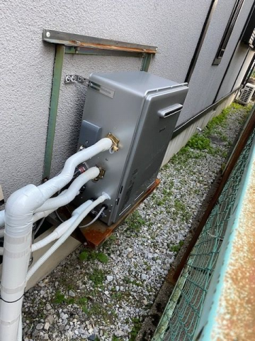 ガス給湯器交換工事　滋賀県東近江市　RUF-E2405AG-B-set-LPG